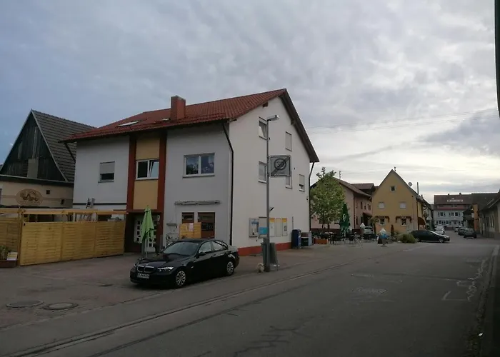 Delfina Nähe Europa Park Rust *